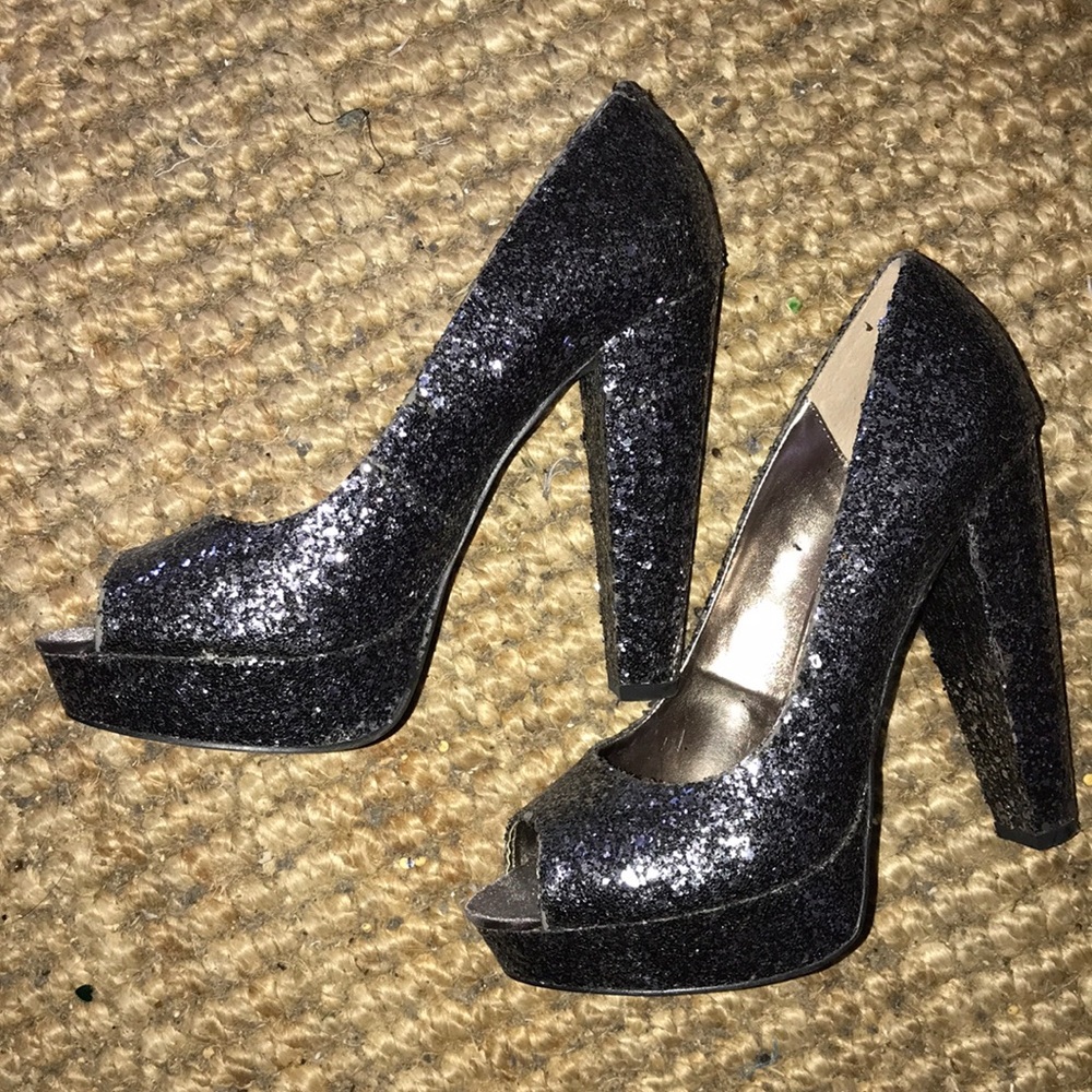 Steve Madden Silver Black Sparkly Pumps Heels